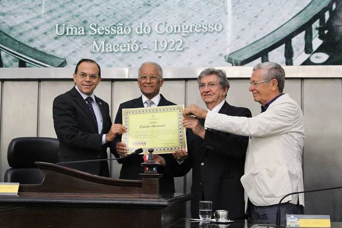 Pastor Jonas com o reitor João Sampaio, o vice-reitor Douglas Apratto e o deputado Gilvan Barros