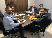 Perfeito Leopoldo Pedrosa reunido com o corpo jurídico para tratar de precatórios do Fundef