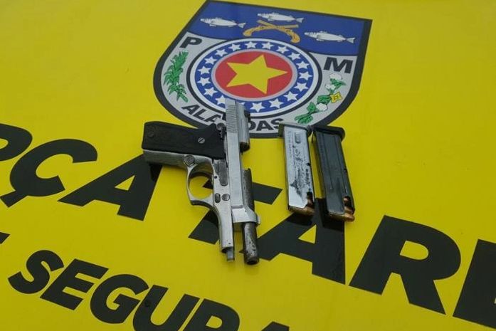 Após denúncia, homem é preso com pistola em Boca da Mata