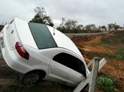 Motorista perde controle e veículo tomba na AL 115
