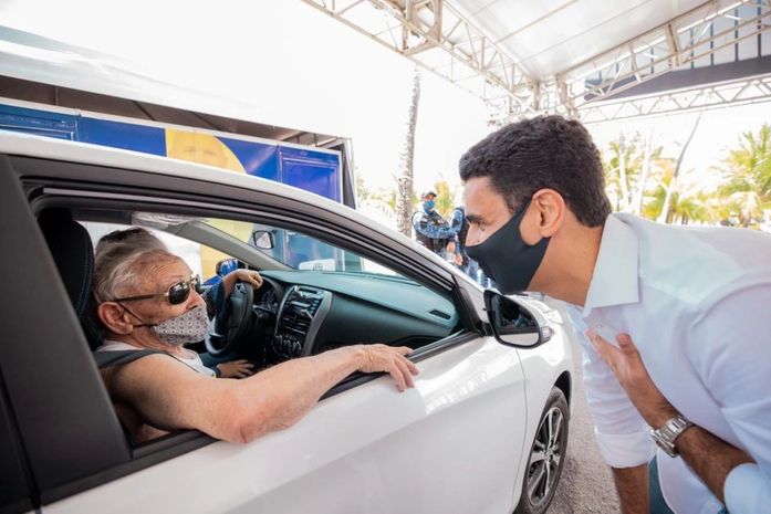 A cada 10 maceioenses com mais de 18 anos, 4 já se vacinaram com 1ª dose