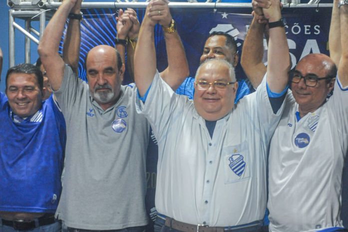 Com folga na votação, Omar Coelho é eleito novo presidente do CSA