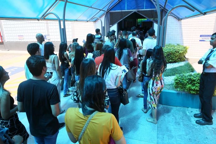 Mais de 800 candidatos participam de prova para estágio no TJ