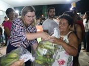 Secretaria de Assistência Social entrega kits com alimentos as famílias de Porto Calvo