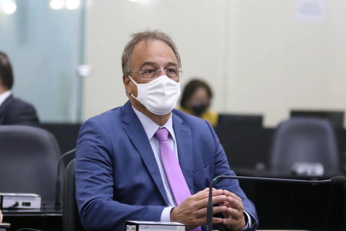 Deputado Galba Novaes