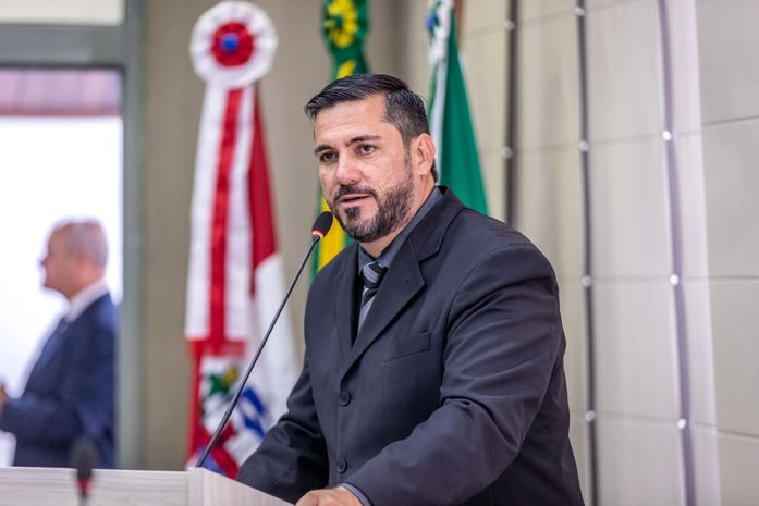 Leonardo Dias solicita abertura de clínica especializada no tratamento de autismo, síndrome de Down, fibromialgia e outros