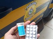 PRF detém dois caminhoneiros por porte de drogas para consumo na BR-101