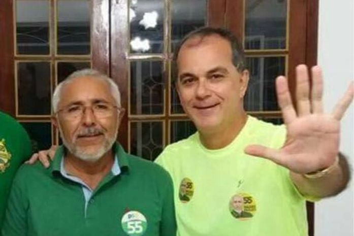 Padre Eraldo e Ronaldo em plena campanha de 2016; tudo alegria
