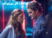 Casal precisa rever a dinâmica do relacionamento em "Por Trás dos Seus Olhos"