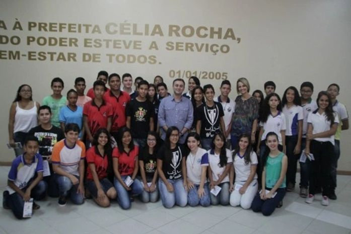 Alunos da Rede Municipal aprovados no Ifal visitam Prefeitura de Arapiraca