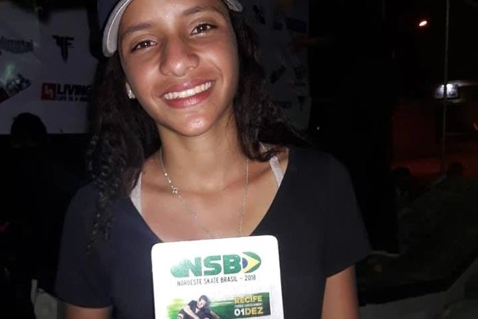 A mesma Alagoas que exalta Marta, a jogadora, menospreza o talento da Karolzinha,13 anos.