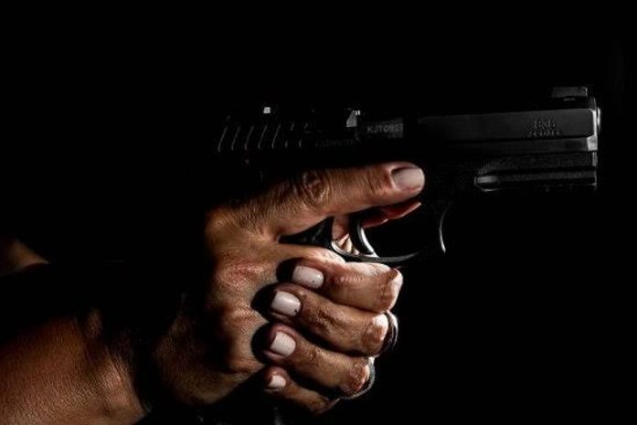 Se um homem preto chegar atirando em um condomínio de luxo, ele só sairá de lá morto.