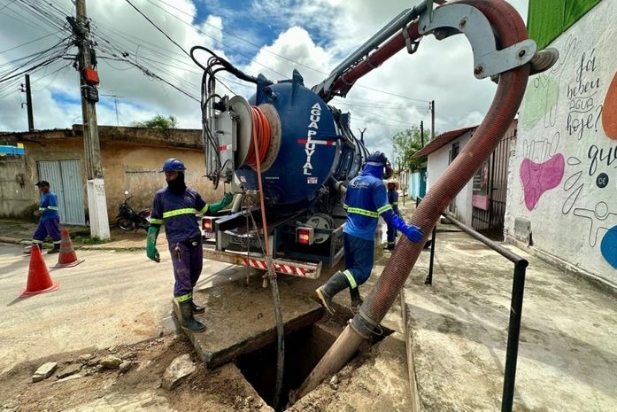 Infraestrutura retira mais de 400 toneladas de entulho do sistema de drenagem em outubro