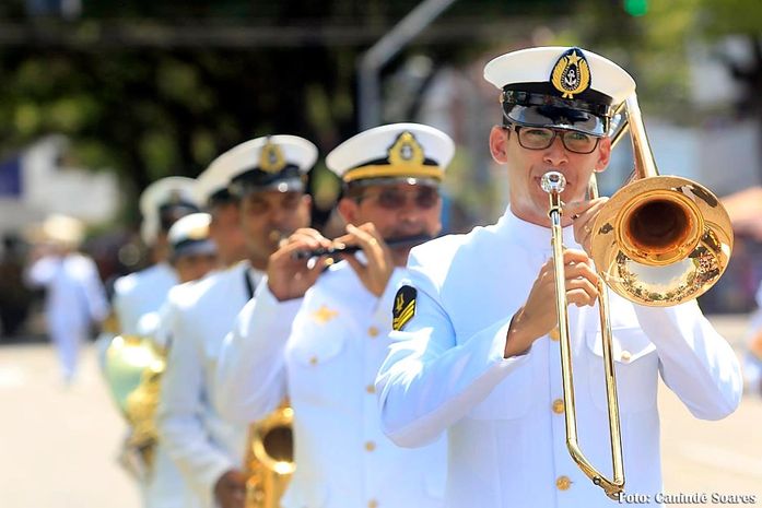 Marinha abre 25 vagas para o curso de formação de sargentos músicos fuzileiros navais