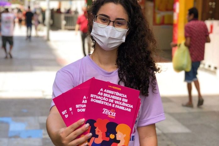 “Educação e combate à violência andam juntos”, diz Teca Nelma derrubada de veto da lei Maria da Penha vai à Escola