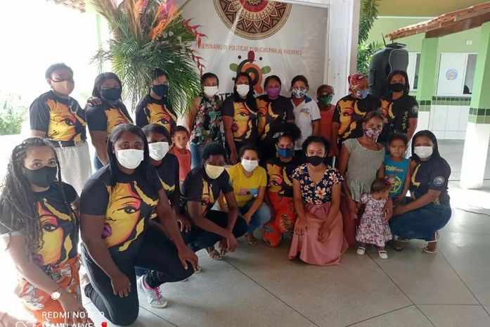 As mulheres do Coletivo Cultural Quilombo de Saias e Luta, do Quilombo Lagoa do Algodão,são substantivas no poder de mudanças. E, março chegou...