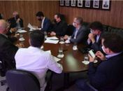 Prefeitura cobra andamento de processo que trata dos recursos da iluminação pública 