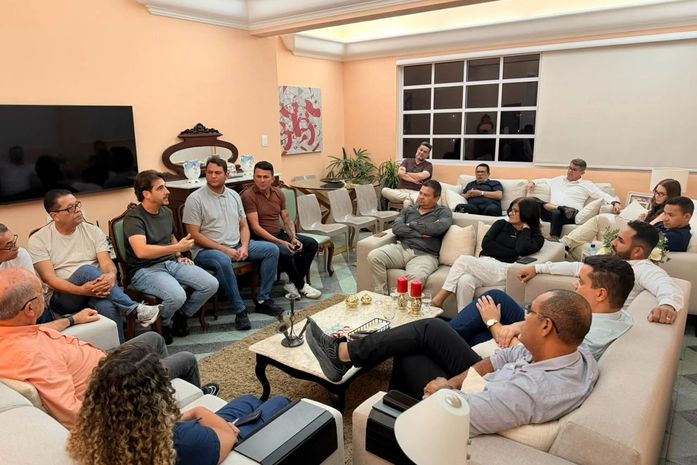 Última reunião antes da campanha mostra união política de Penedo em torno de Guilherme Lopes