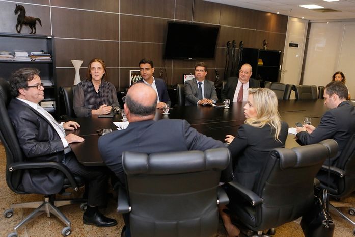 utmés Airan discutiu a desocupação das áreas de risco durante reunião com a conselheira Maria Tereza Uille e com representantes da Corregedoria.