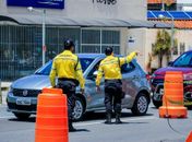 Equipes do Departamento Municipal de Transportes e Trânsito (DMTT) 
