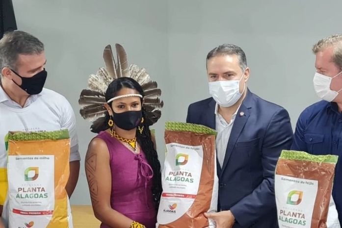 Marx Beltrão “convoca” agricultores a se inscreverem no Planta Alagoas e a receberem sementes
