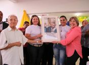 Célia entrega moderna UBS para a população do João Paulo II
