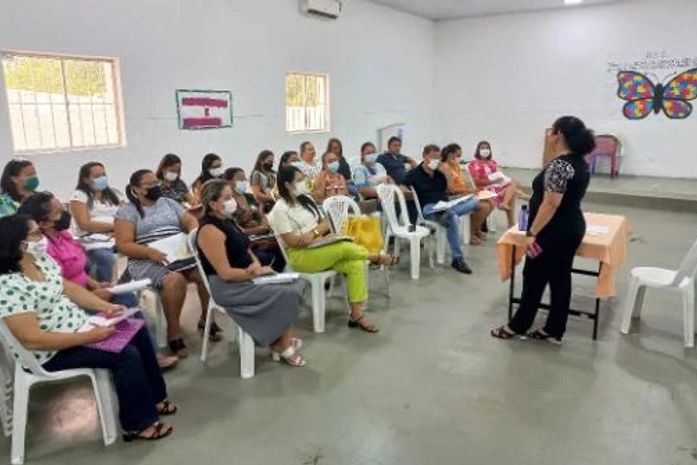 Semed de Major Izidoro promove busca ativa visando atrair crianças, adolescentes e adultos para escolas