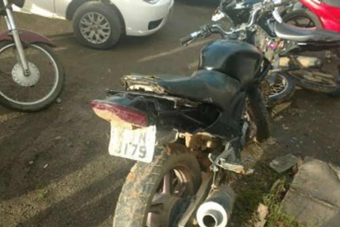 Polícia recupera na zona rural de Arapiraca moto roubada em 2013 em PE