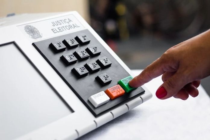 Eleição na imprensa e acordos secretos