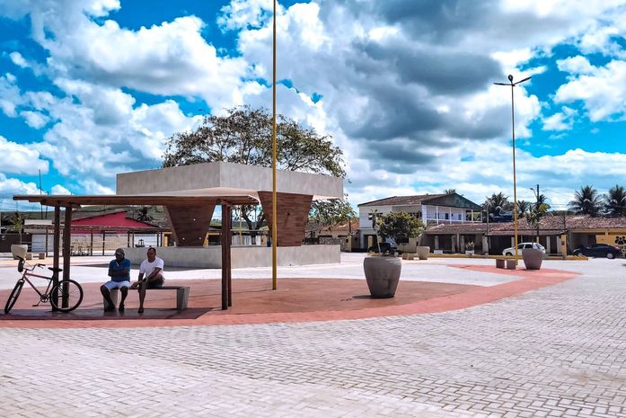 Praça da Prefeitura vira cartão postal depois de sua reforma