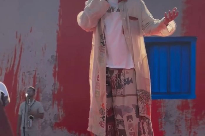 Estilista maceioense assina figurino de João Gomes em apresentação no RJ