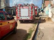 Bombeiros são acionados para conter incêndio em igreja de Maceió