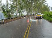 Colisão entre carro e moto deixa dois mortos na AL-435, em Passo de Camaragibe