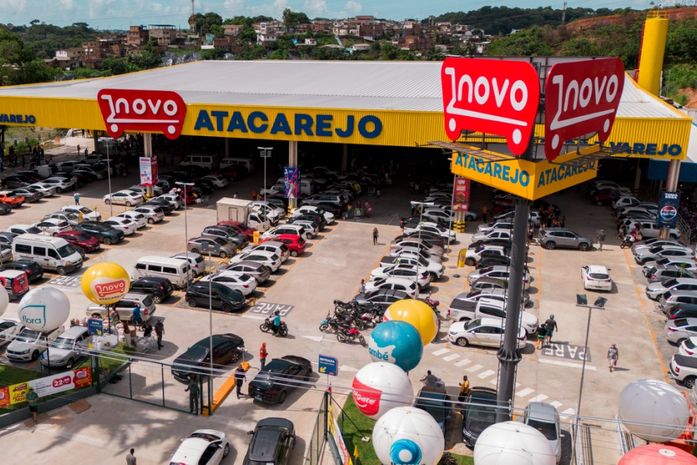 Justiça proíbe Novo Atacarejo de adotar critérios discriminatórios em contratações após denúncia em AL