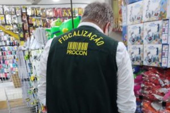 Procon Arapiraca recolhe mais de mil brinquedos irregulares durante fiscalização
