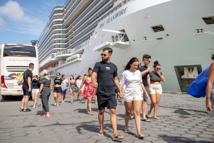 Prefeitura de Maceió disponibiliza transporte gratuito para turistas conhecerem o Pontal da Barra