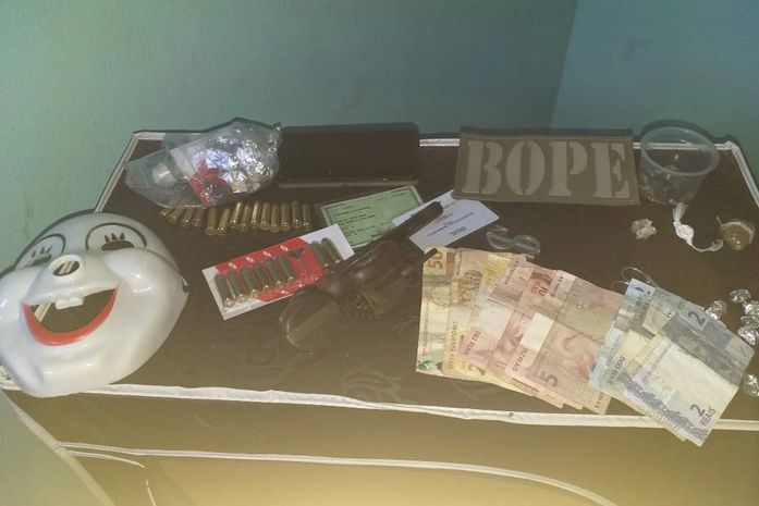 Homem é preso acusado de tráfico de drogas em Maceió