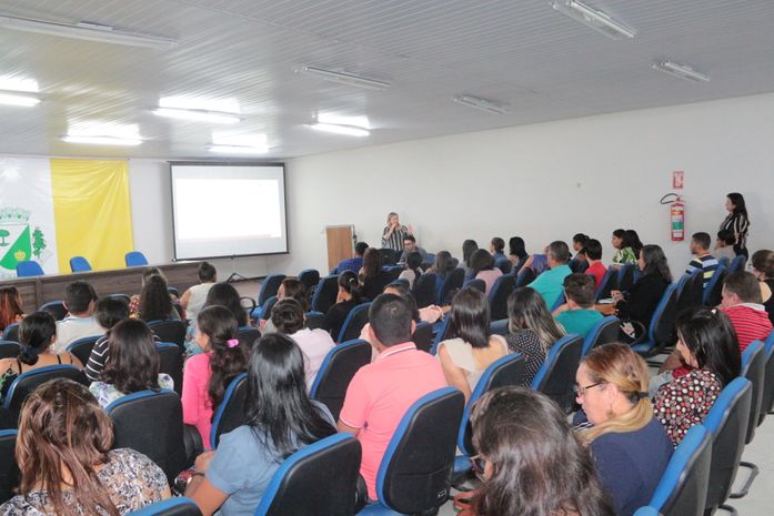 Agentes de saúde participam de capacitação com foco na prestação de serviços à população