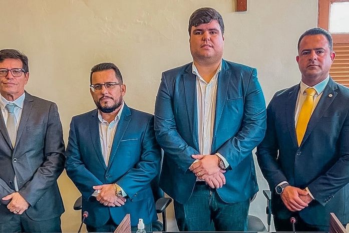 Yuri Cortez assume Presidência da Câmara de Marechal Deodoro