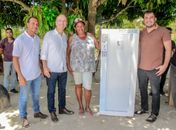 Prefeito Ronaldo Lopes entrega alimentos, geladeiras e fogões para famílias do Assentamento Novo Horizonte