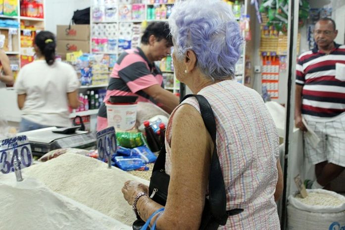 Alimentos e bebidas apresentam maiores índices de variação de preços
