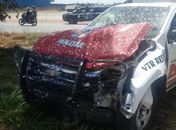 Acidente com veículo na contramão interrompe deslocamento de viatura e deixa PMs feridos na BR-104