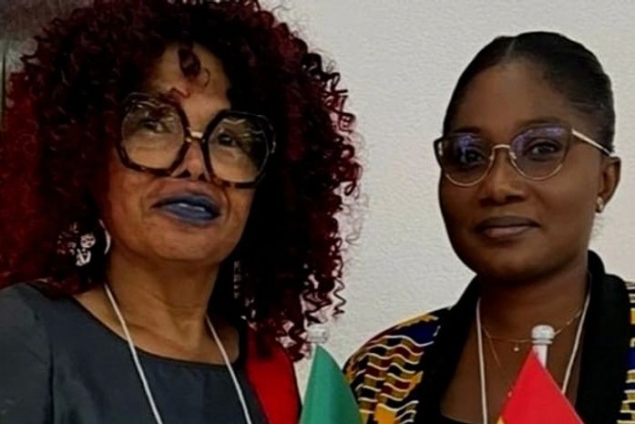 ‘Very true. As blacks we need to come together to fight for a common goal’ comentou a representante da embaixada de Gana, em matéria do blog