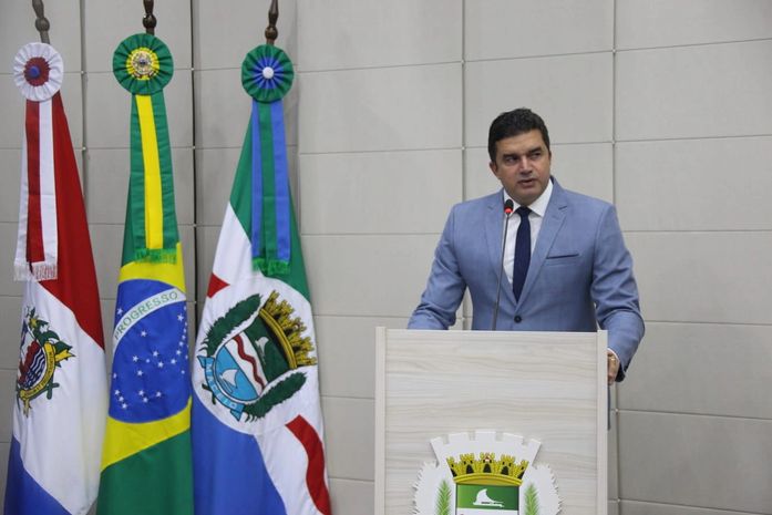 Rui Palmeira critica proibição de estacionamento na Ponta Verde e alerta para prejuízos e demissões