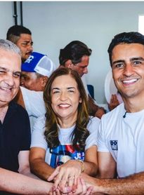 "Haverá sinais": Gaspar chama JHC de governador em post de Eudócia ao lado de ambos

