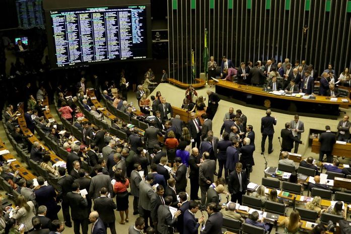 Câmara Federal aprova PEC que aumenta repasse de recursos aos municípios