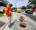 Prédio na Jatiúca é flagrado despejando esgoto diretamente na rede pluvial