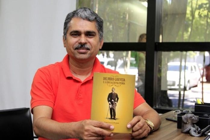 Imprensa Oficial relança livro sobre Delmiro Gouveia