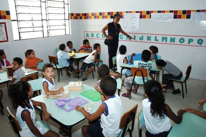 O Escola Livre vai ou não à escola? O que pensam as relevantes entidades?