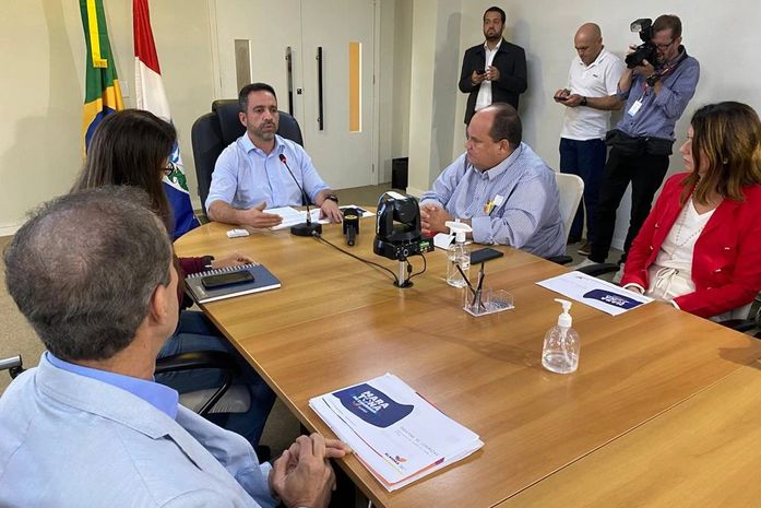 Paulo Dantas e Gustavo Miranda durante coletiva